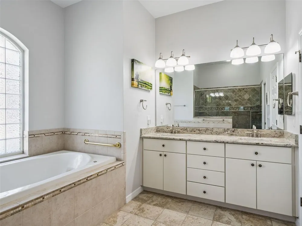 5602 SQUIRES DRIVE Leesburg, FL 34748