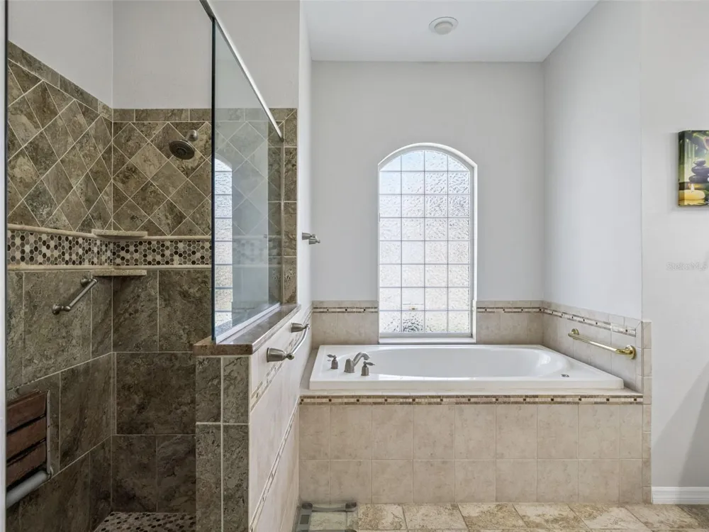 5602 SQUIRES DRIVE Leesburg, FL 34748