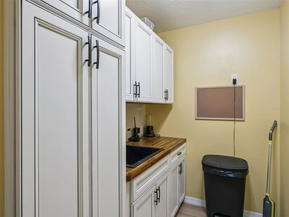 5602 SQUIRES DRIVE Leesburg, FL 34748