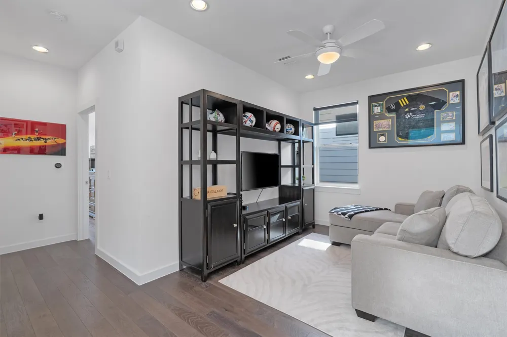4020 Airport Boulevard #7 Austin, TX 78722