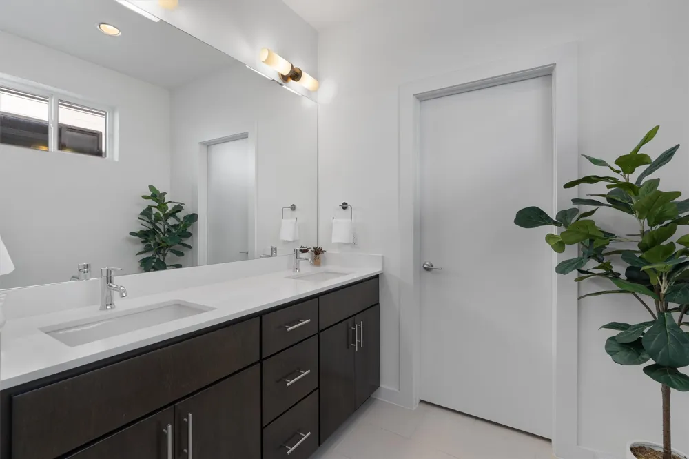 4020 Airport Boulevard #7 Austin, TX 78722
