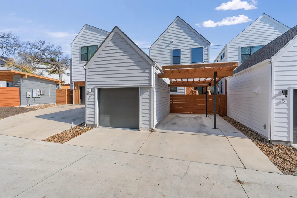 4020 Airport Boulevard #7 Austin, TX 78722