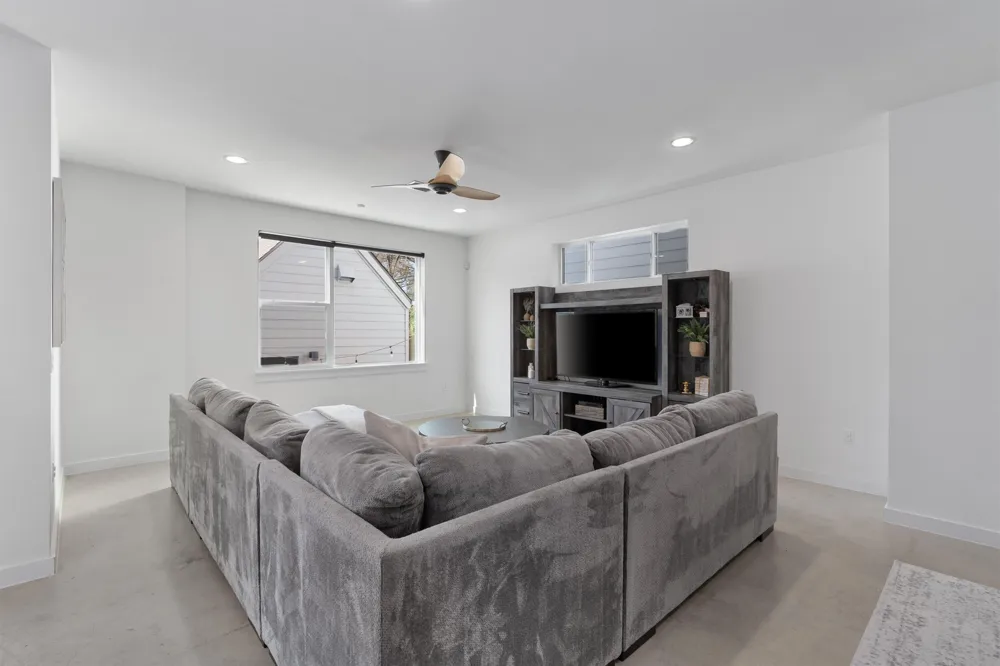 4020 Airport Boulevard #7 Austin, TX 78722