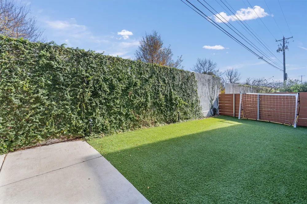 4020 Airport Boulevard #7 Austin, TX 78722