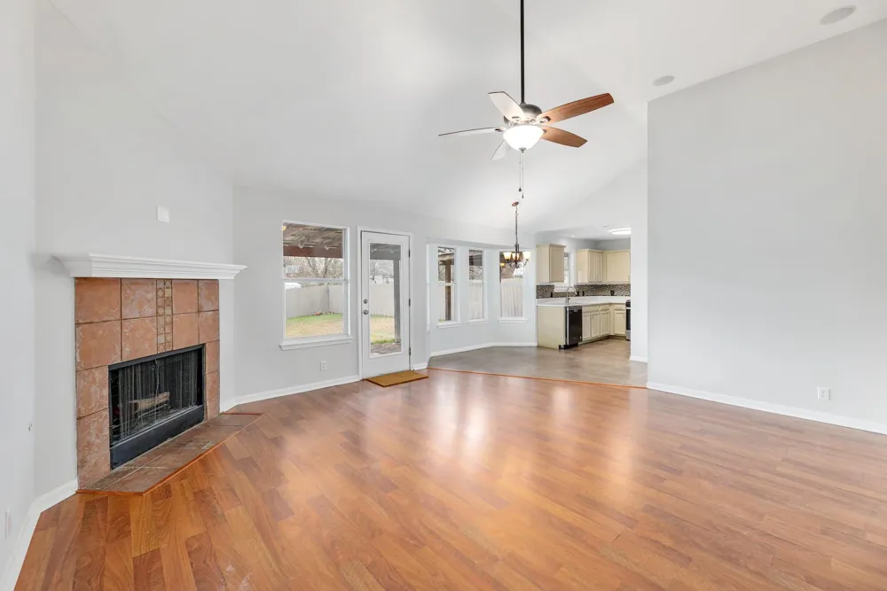 214 Crystal Knoll Boulevard Georgetown, TX 78626