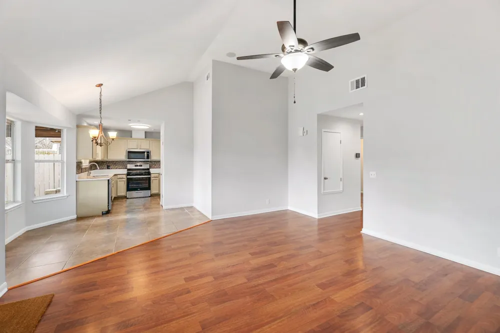 214 Crystal Knoll Boulevard Georgetown, TX 78626