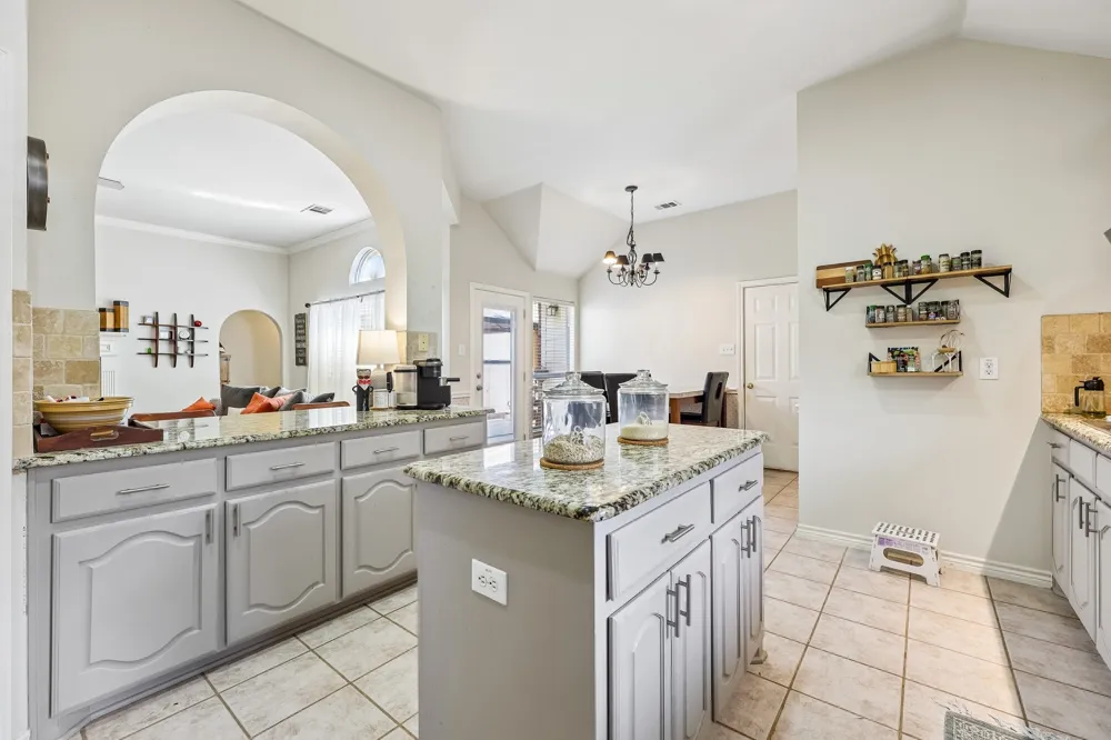 204 Sherwood Drive Murphy, TX 75094
