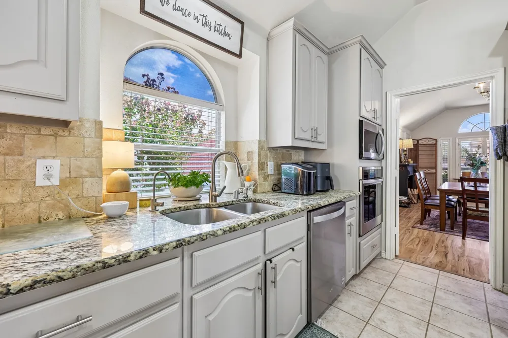 204 Sherwood Drive Murphy, TX 75094