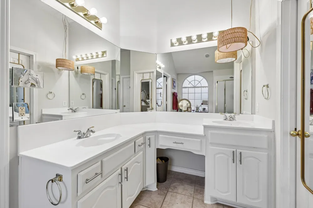 204 Sherwood Drive Murphy, TX 75094