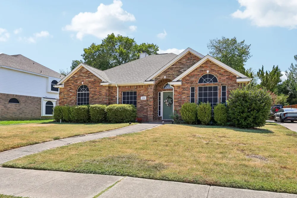 204 Sherwood Drive Murphy, TX 75094