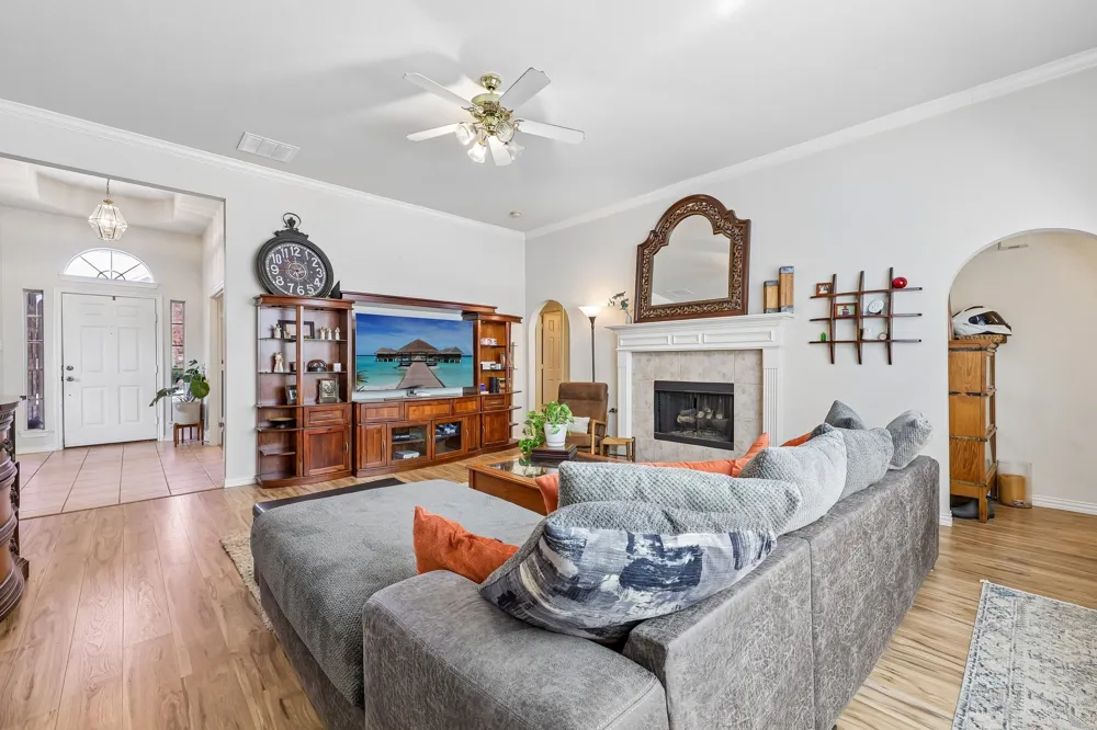 204 Sherwood Drive Murphy, TX 75094