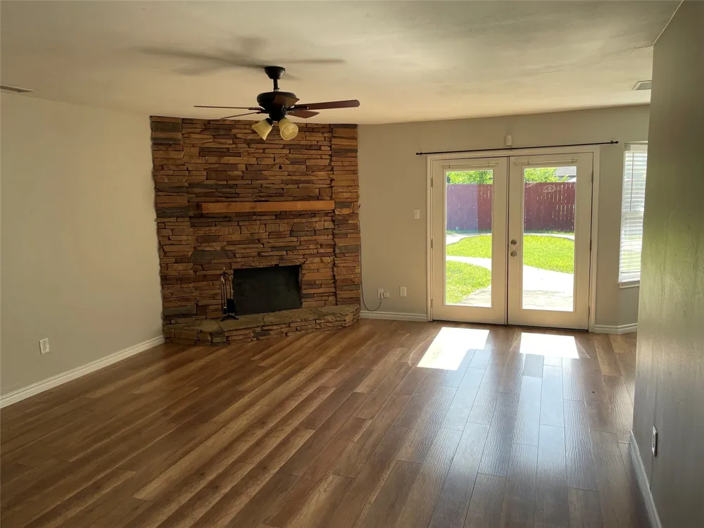 5312 Queens Court Lake Dallas, TX 75065