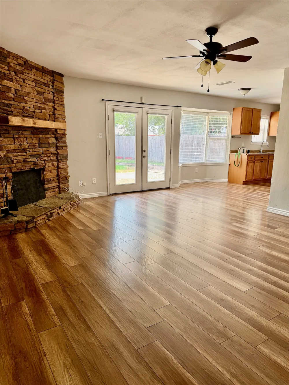 5312 Queens Court Lake Dallas, TX 75065