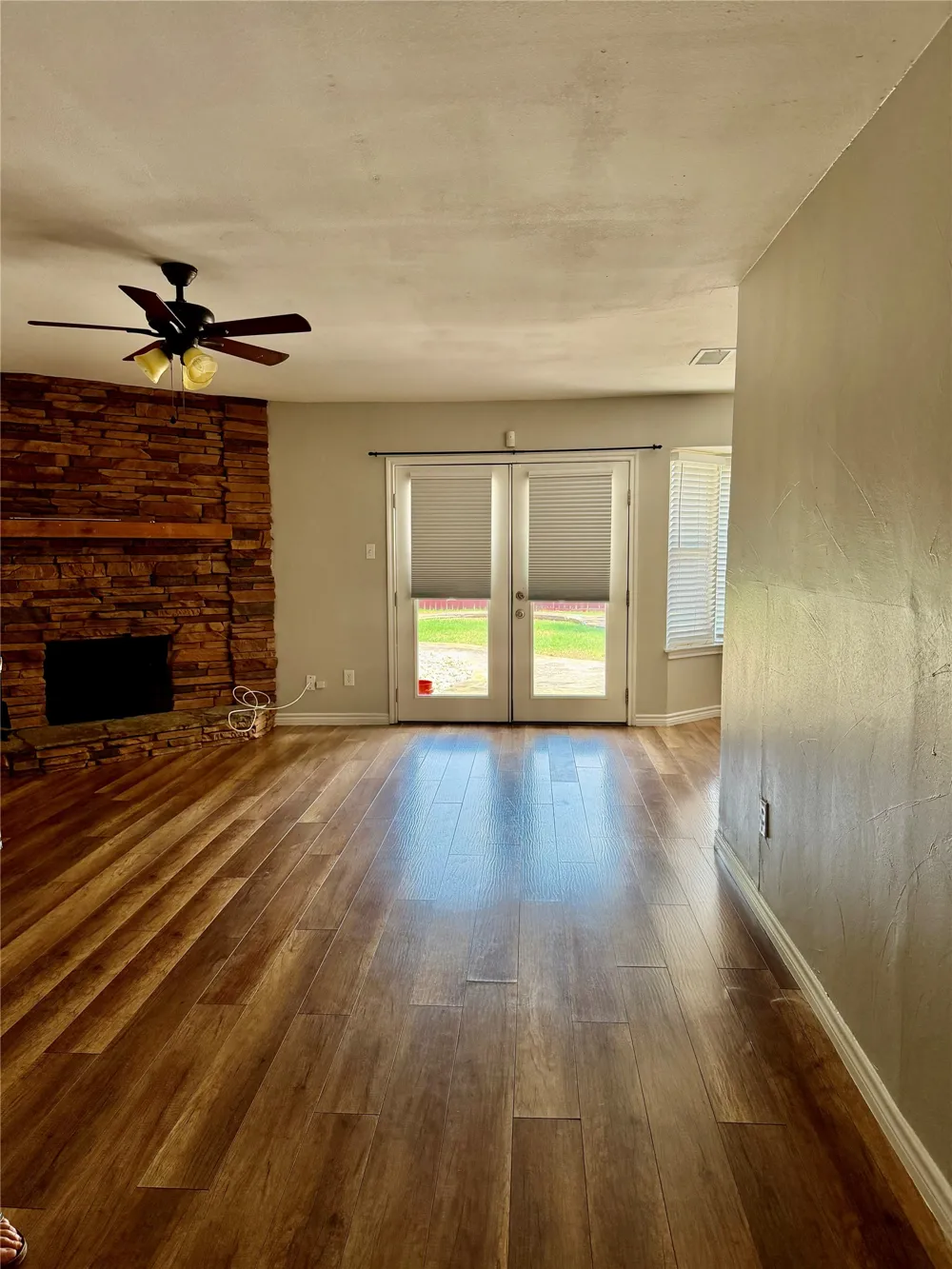 5312 Queens Court Lake Dallas, TX 75065