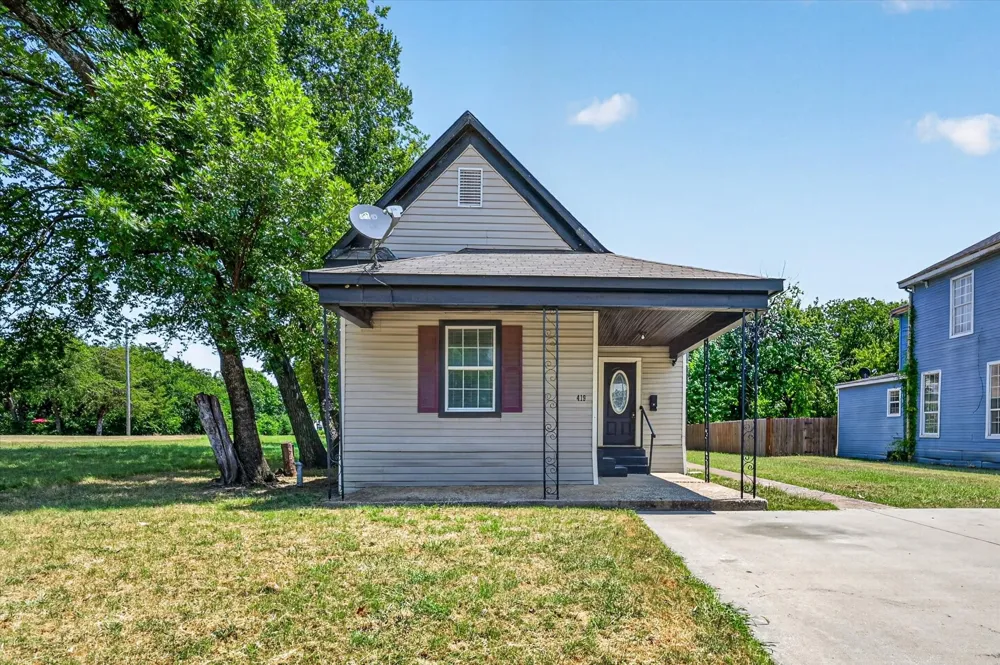 419 Grand Avenue #B Sherman, TX 75090