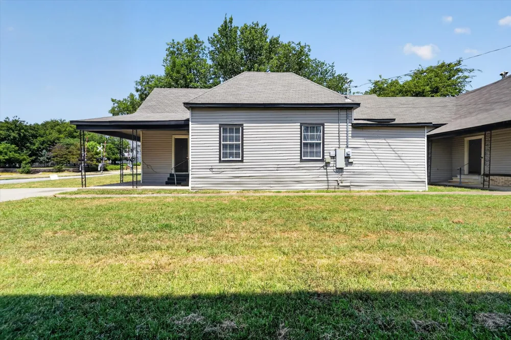 419 Grand Avenue #B Sherman, TX 75090