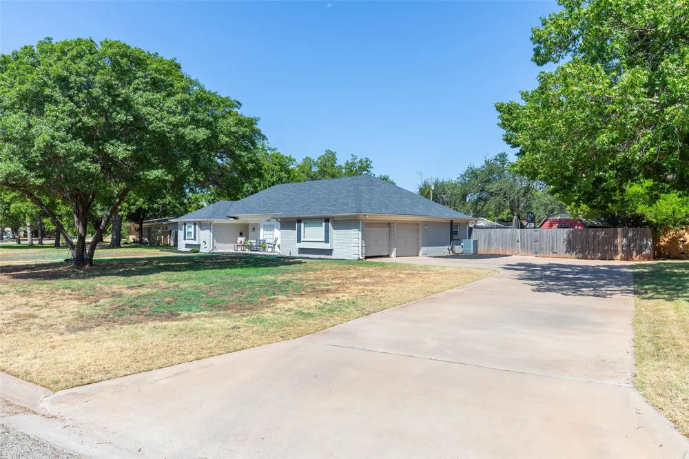 1842 Elmwood Drive Abilene, TX 79605