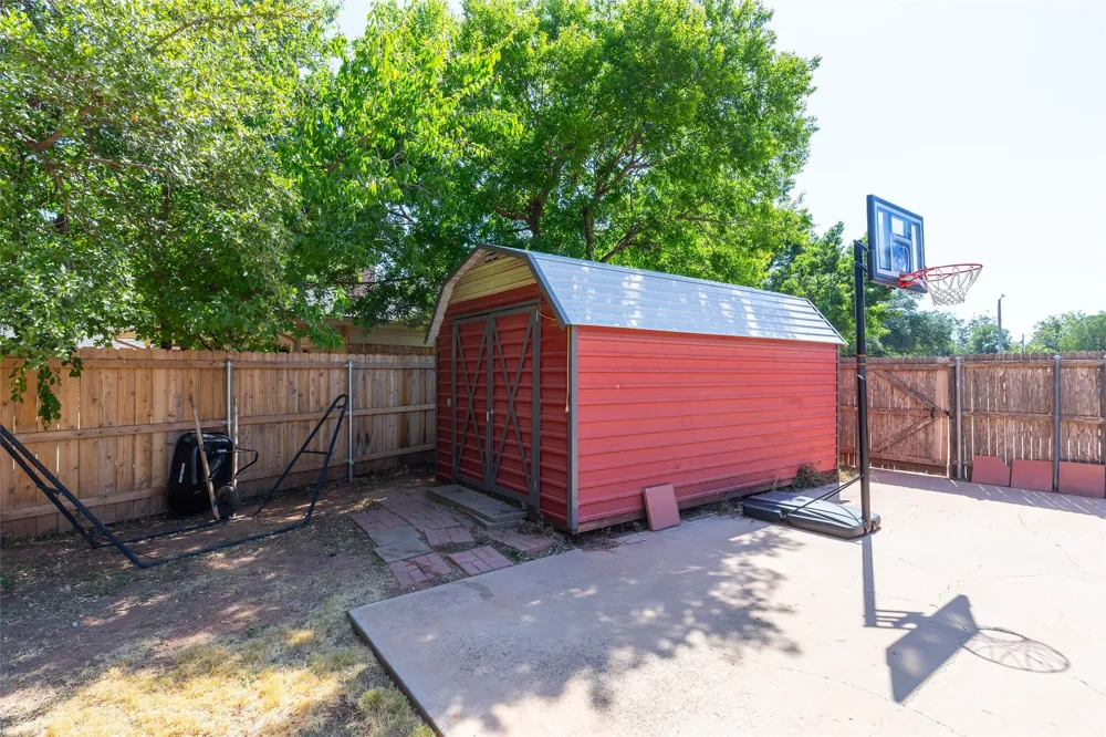 1842 Elmwood Drive Abilene, TX 79605