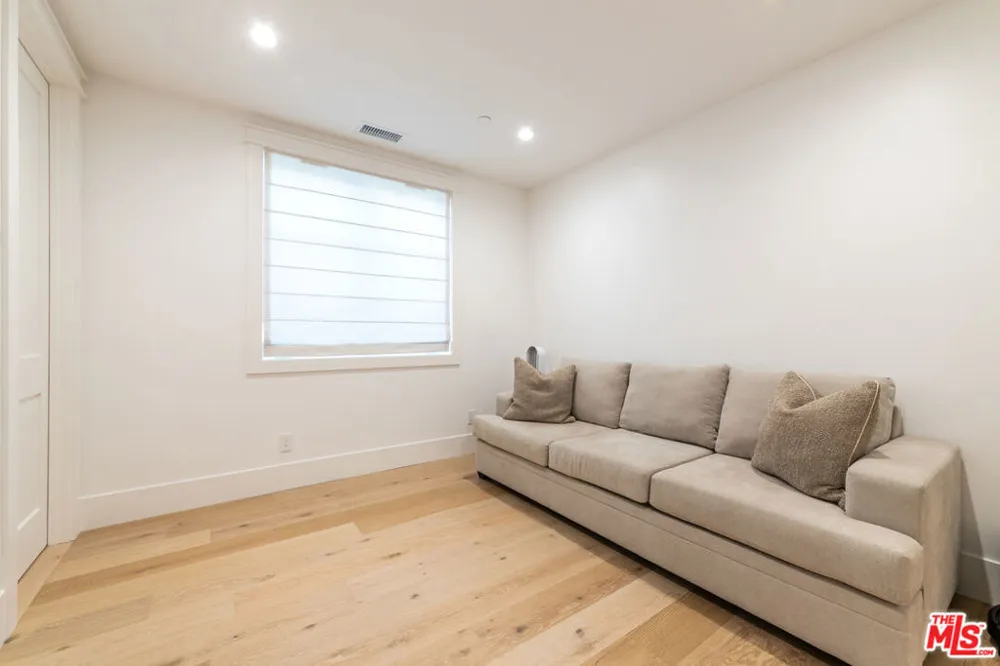 1826 9th Street Manhattan Beach, CA 90266