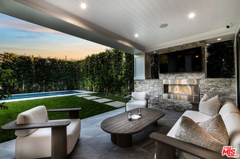 1826 9th Street Manhattan Beach, CA 90266