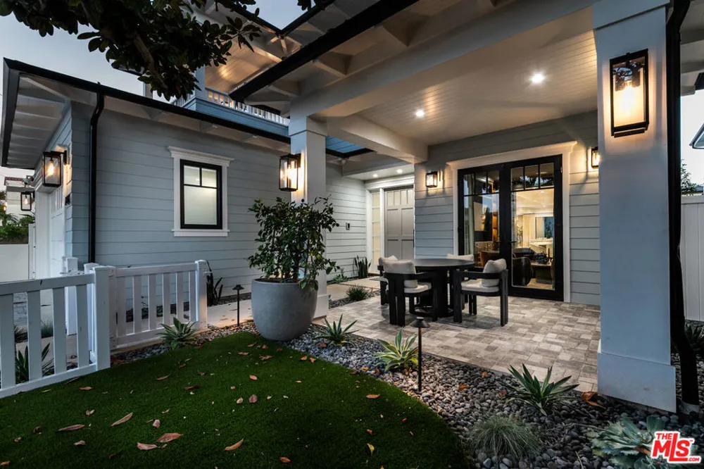 1826 9th Street Manhattan Beach, CA 90266