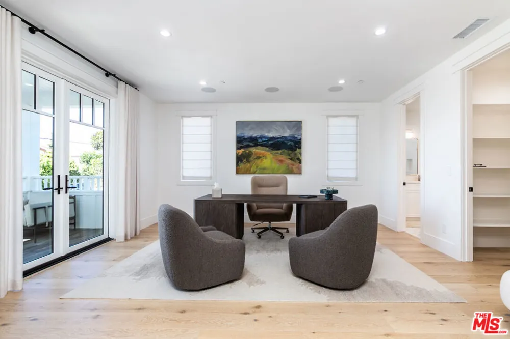 1826 9th Street Manhattan Beach, CA 90266