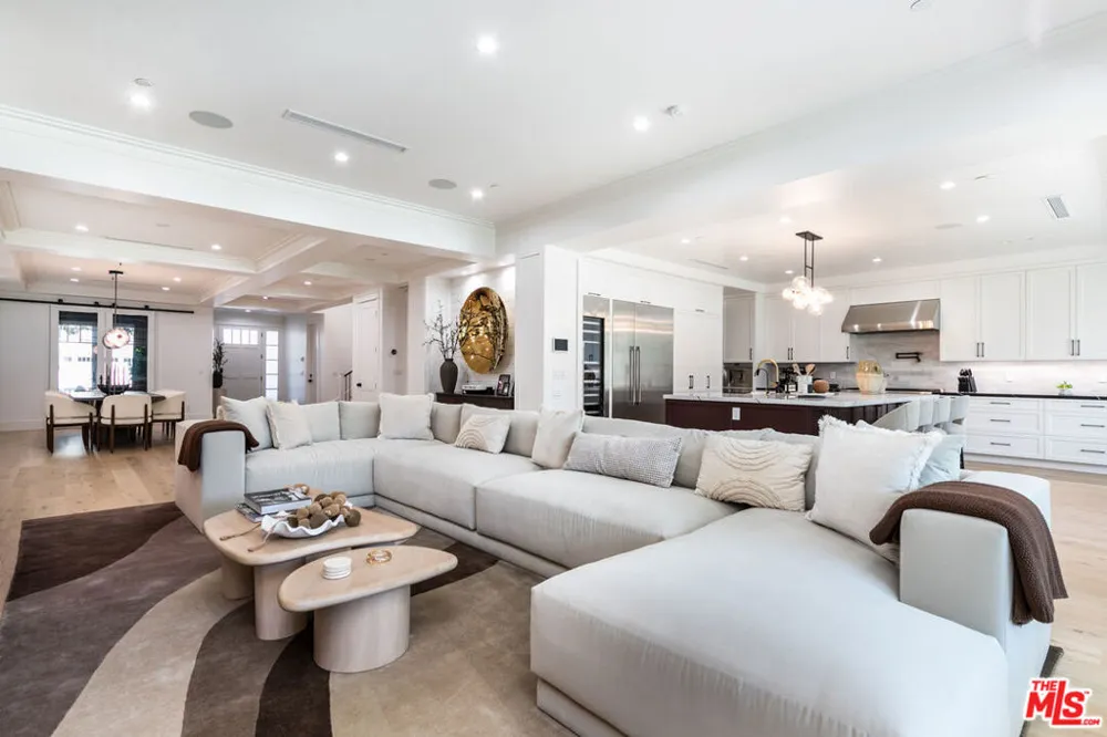 1826 9th Street Manhattan Beach, CA 90266