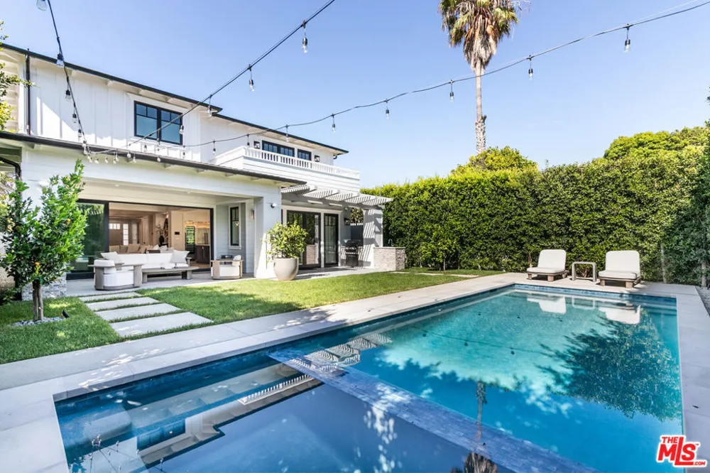 1826 9th Street Manhattan Beach, CA 90266