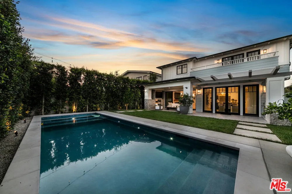 1826 9th Street Manhattan Beach, CA 90266