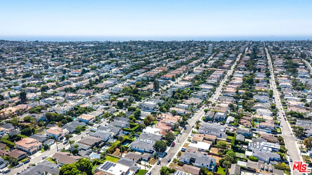 1826 9th Street Manhattan Beach, CA 90266