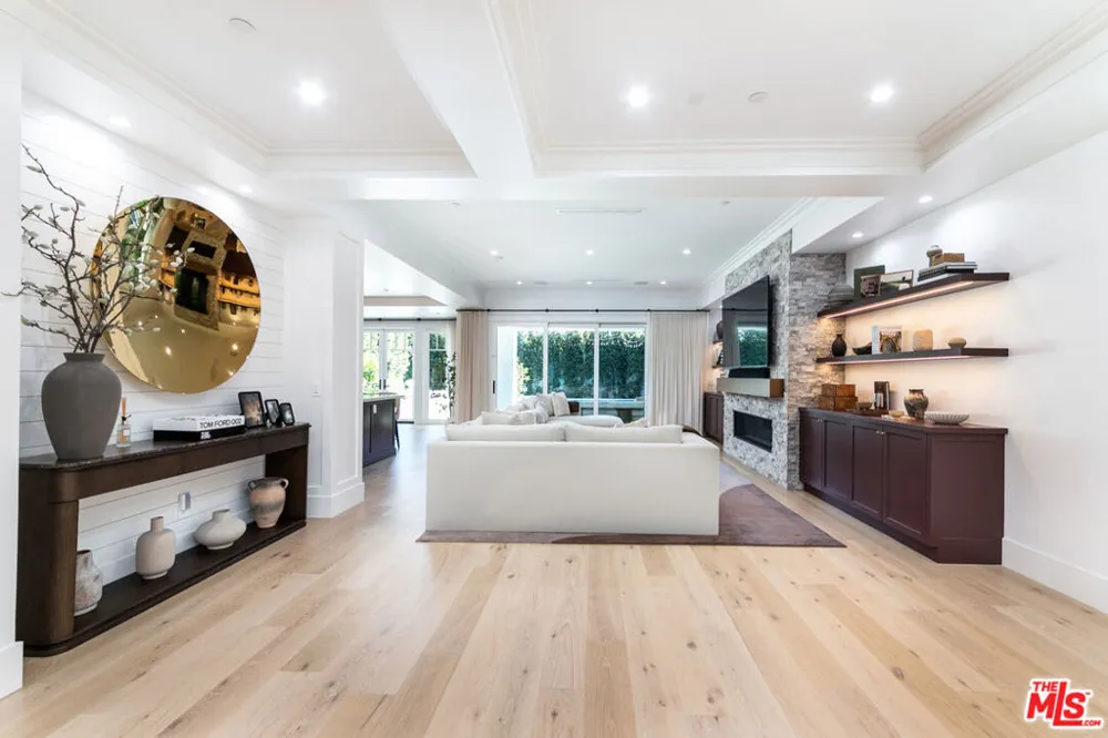 1826 9th Street Manhattan Beach, CA 90266