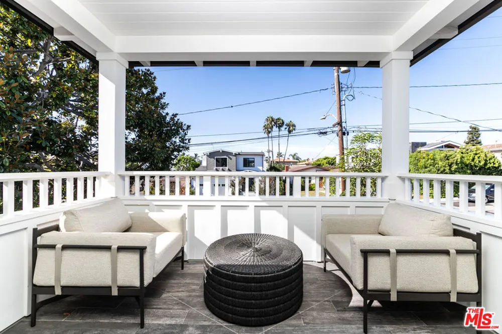 1826 9th Street Manhattan Beach, CA 90266