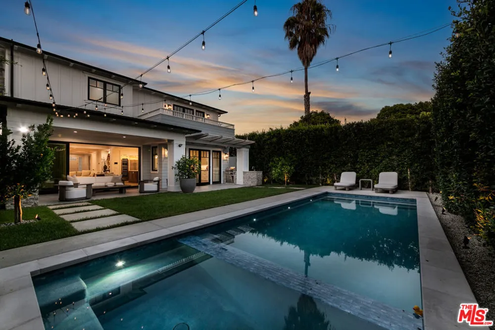 1826 9th Street Manhattan Beach, CA 90266