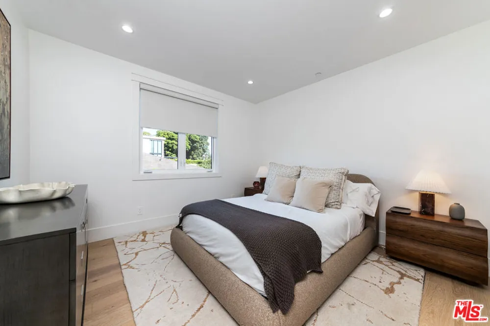 1826 9th Street Manhattan Beach, CA 90266