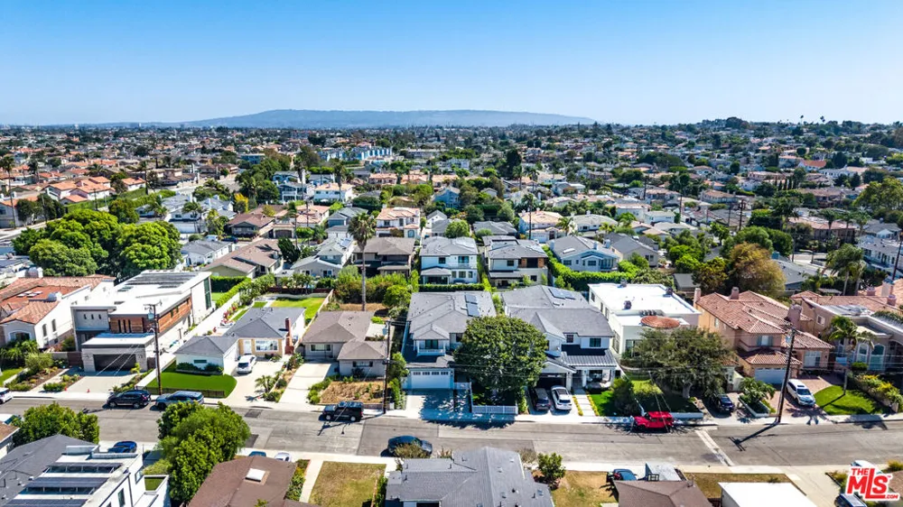 1826 9th Street Manhattan Beach, CA 90266