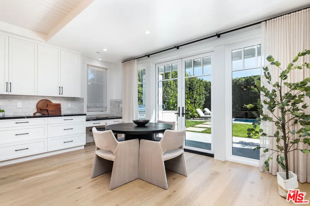 1826 9th Street Manhattan Beach, CA 90266
