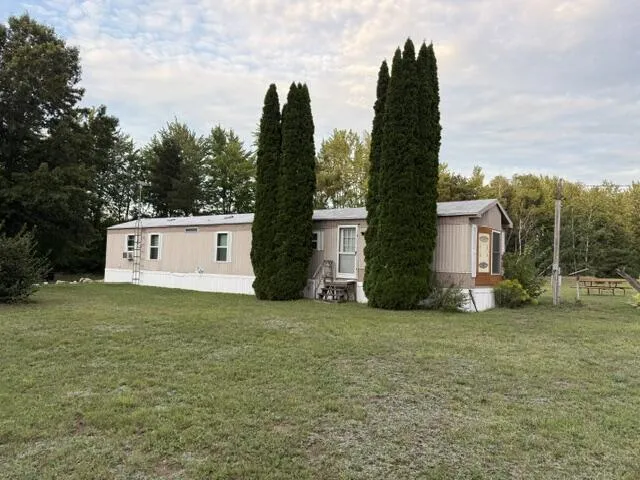 16380 Ritchie Avenue NE Sand Lake, MI 49343