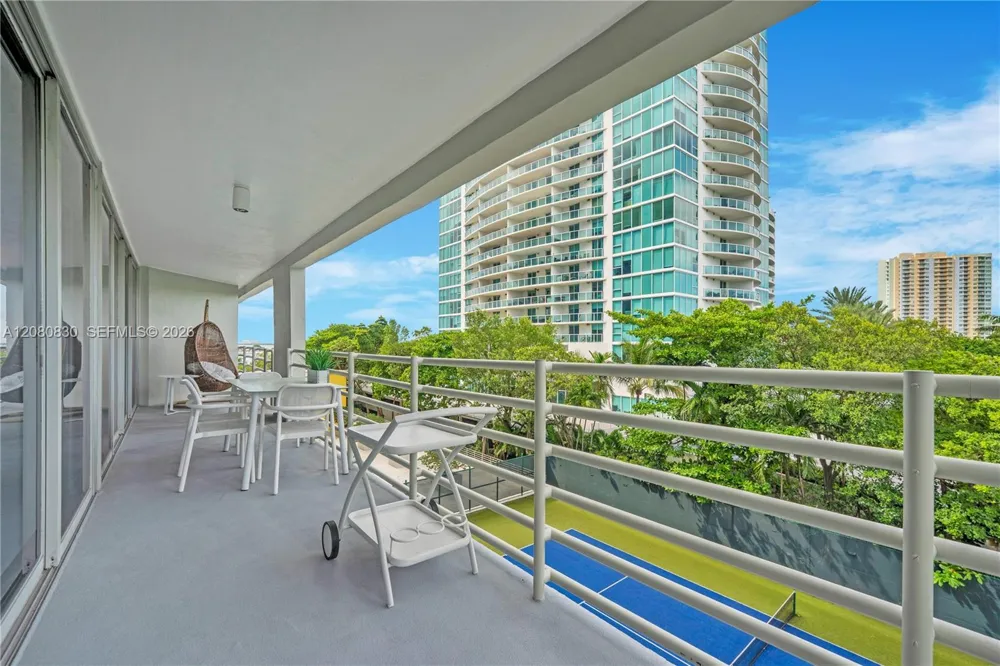 2025 Brickell Ave #706 Miami, FL 33129