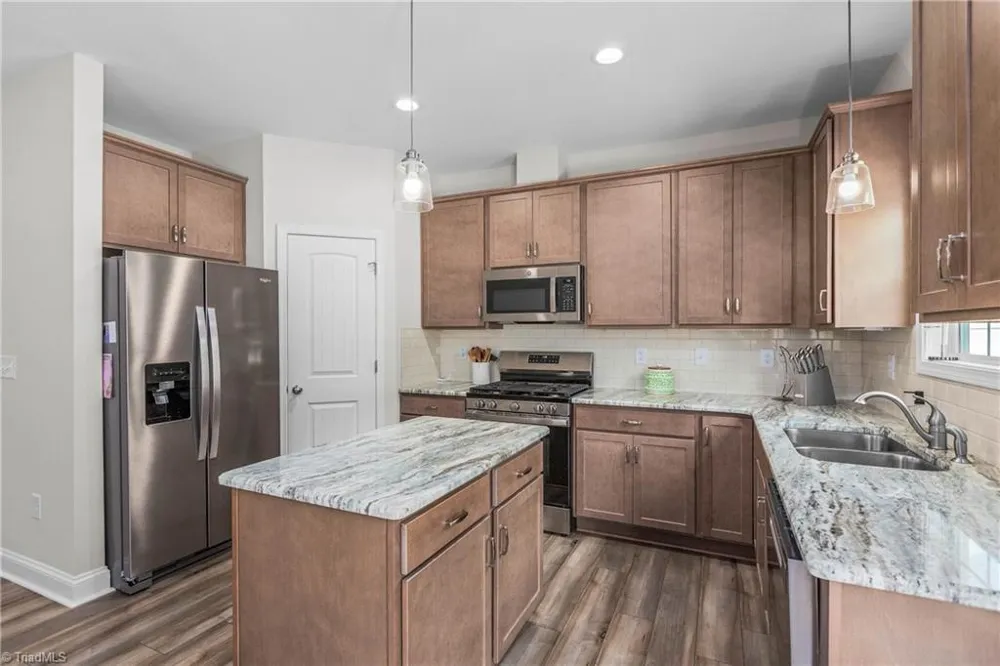 3538 River Farm Drive Kernersville, NC 27284