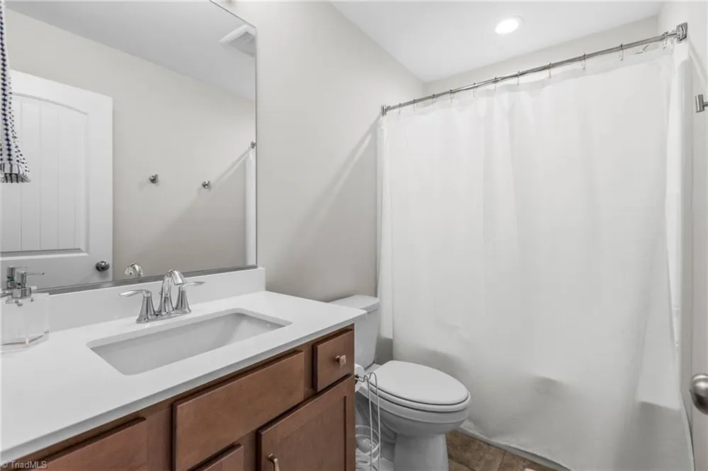 3538 River Farm Drive Kernersville, NC 27284