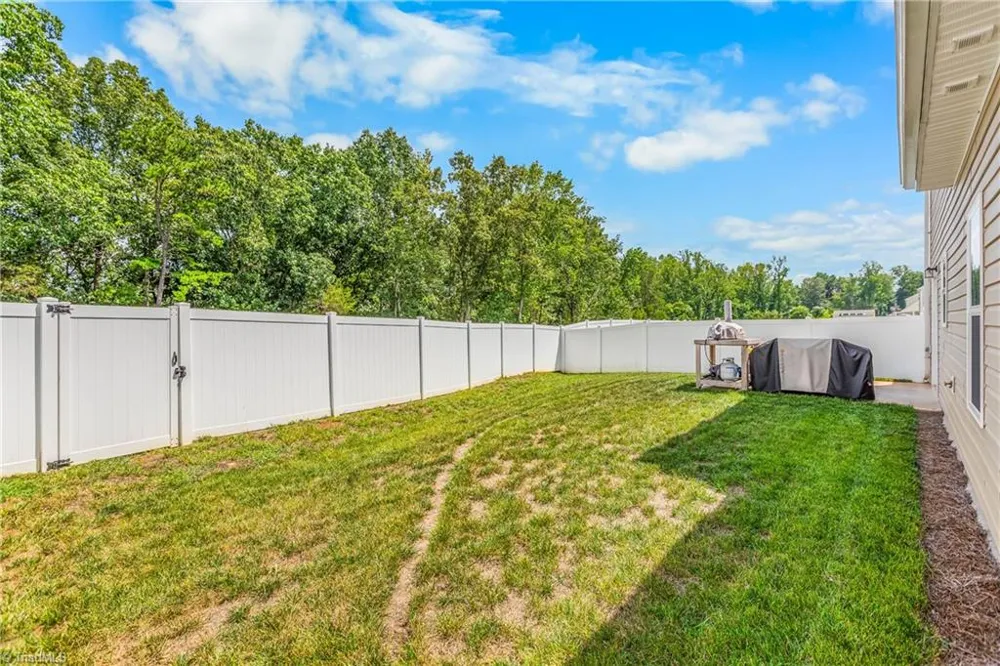 3538 River Farm Drive Kernersville, NC 27284