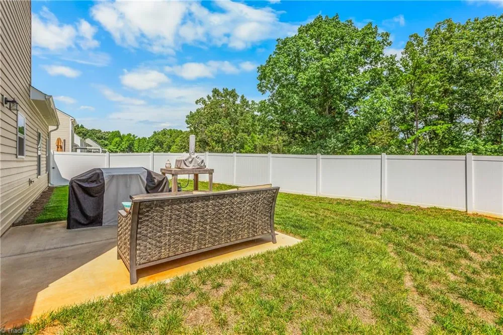 3538 River Farm Drive Kernersville, NC 27284