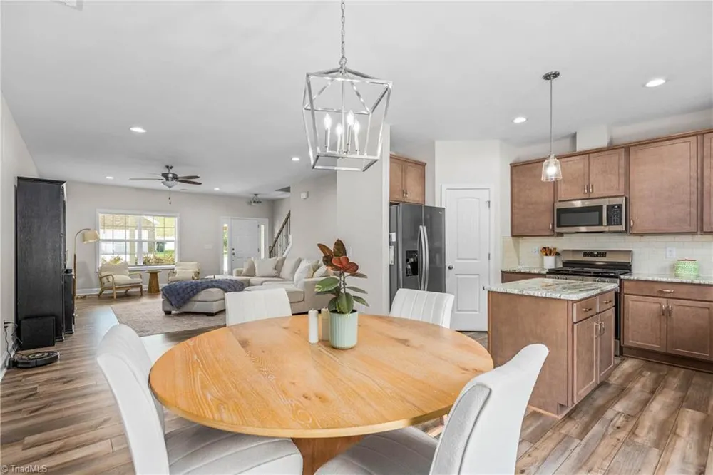 3538 River Farm Drive Kernersville, NC 27284