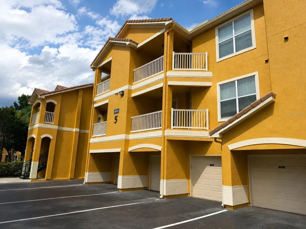 8848 VILLA VIEW CIRCLE #207 Orlando, FL 32821