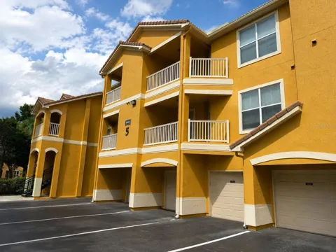 8848 VILLA VIEW CIRCLE #207