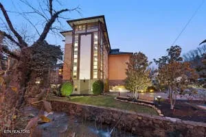 215 Woliss Lane #303 Gatlinburg, TN 37738