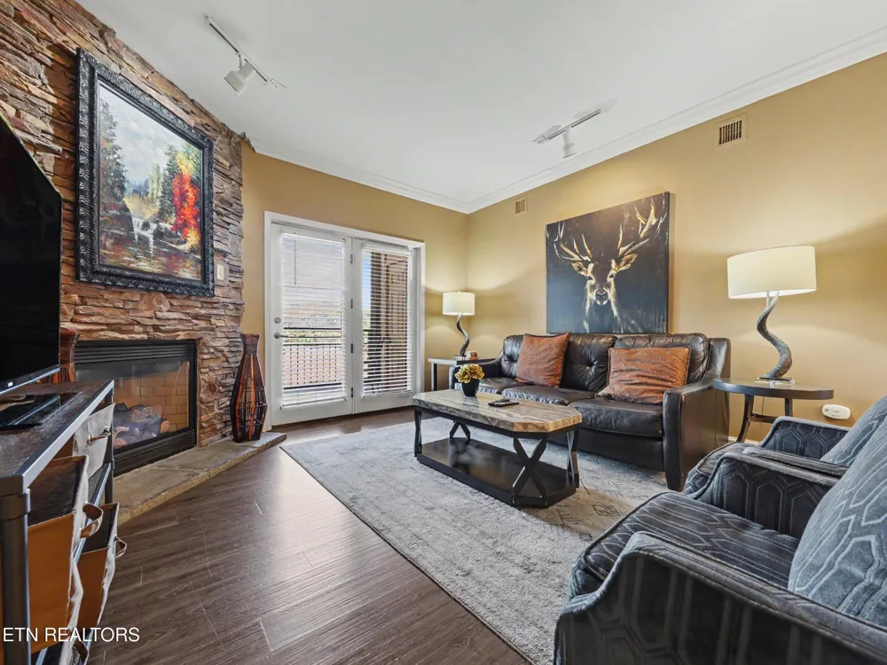 215 Woliss Lane #303 Gatlinburg, TN 37738