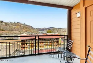 215 Woliss Lane #303 Gatlinburg, TN 37738