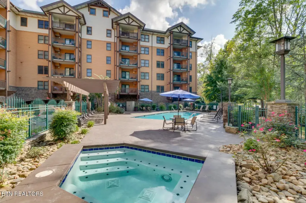215 Woliss Lane #303 Gatlinburg, TN 37738