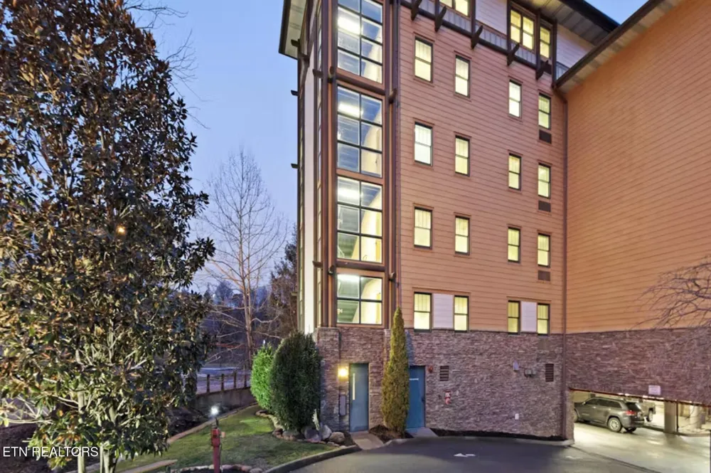 215 Woliss Lane #303 Gatlinburg, TN 37738